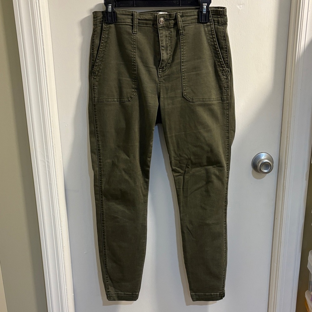 Studio Women's Olive Skinny Pants